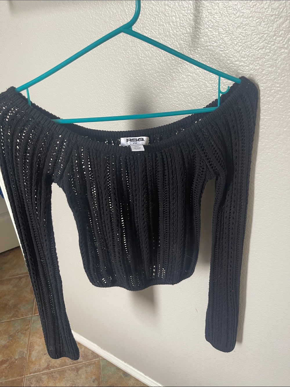 RSQ Black Off-the-Shoulder Knit Top size small cropped